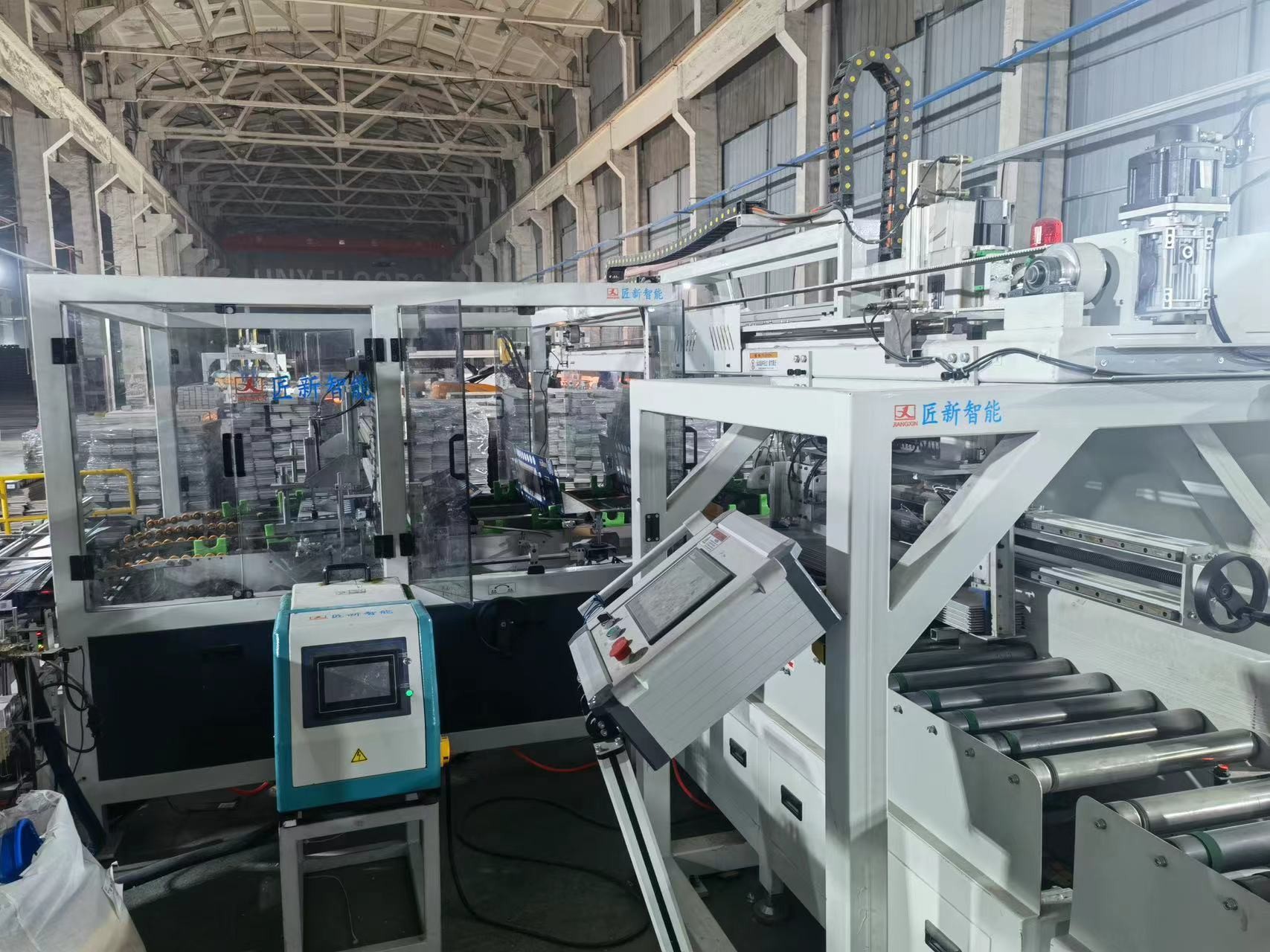 Automation Hot Melt Floor Packing Machine For LVT WPC Floor